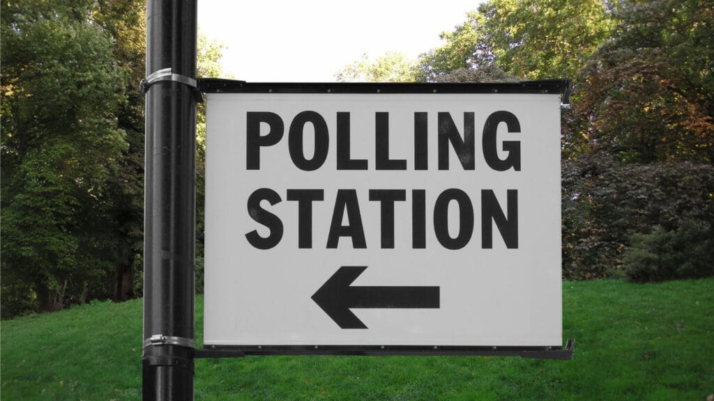 The Rising Power of Independents — and Why the 2025 Election May Be Won Beyond the Capitals